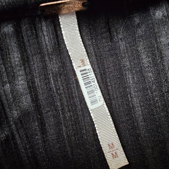 Free People Can't Help It Plisse Black Bell Sleeve Mini Dress Size Medium - Picture 8 of 12